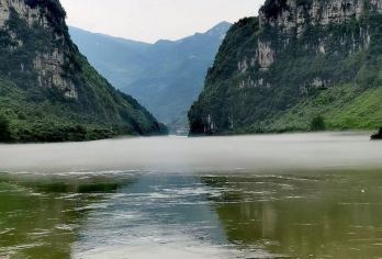 重庆乌江画廊.精华段游船+武隆天生三桥一日游【私家8人小团】【[真材实料]体验真正的百里乌江“船在江中行，人在画中游”，不要拿.涪陵段.的假乌江画廊游船来做比较。】