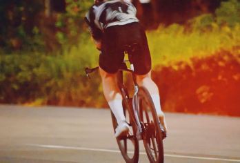 Cycling Tour 越野自行车骑行游武汉｜持证导游讲解【赛级山地自行车，高科技加持，让您的骑行探险更稳、更快、更有趣】