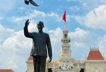 越南胡志明 | 中文包车接送机·准时专享·免拼车·可定制游【舒适专属车辆 – 5-15座车型，干净整洁，专车专享，不与他人拼车，隐私性佳。】