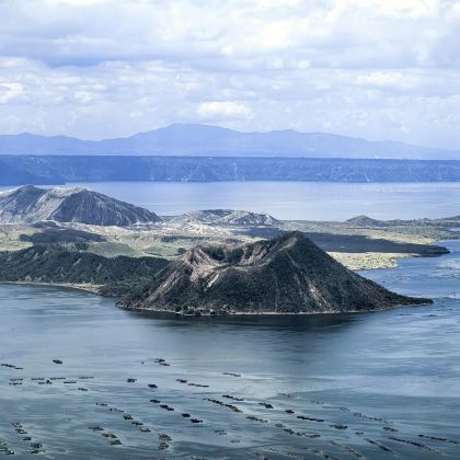 菲律宾马尼拉出发：大雅台一日游【星巴克&火山湖景&天空牧场】