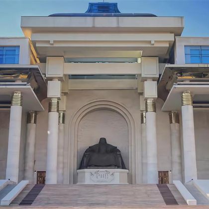 蒙古乌兰巴托甘丹寺+苏赫巴托纪念碑+蒙古国家历史博物馆一日游