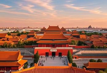 故宫博物院一日游【御学士品牌·省心游·多套餐可选】【[深度讲解]资深导游，深度讲解3小时，带您揭开六百年紫禁城神秘面纱，感受中国历史文化的博大精深】