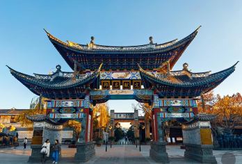 大理巍山古城一日游【8人内商务小团•小众秘境•南诏国发祥地】【7/9座商务车、全程高速、舒适乘坐】