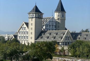 烟台牟氏庄园+太虚宫+张裕卡斯特酒庄+金沙滩一日游可英文服务【可提供英文及小语种导游服务-往返接送-可选导游-可代订门票】