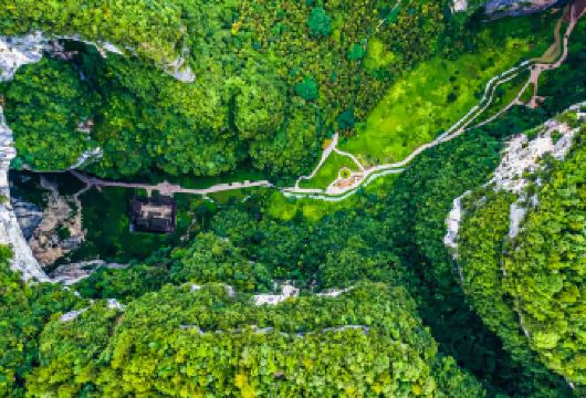重庆武隆天生三桥+龙水峡地缝英文助理小团1日游（2—8人）【一次打卡天生三桥与龙水峡地缝，领略喀斯特地貌之美】