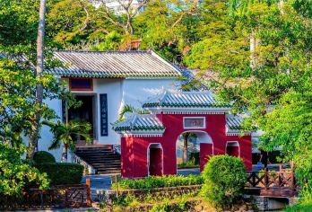 海口+五公祠+海瑞故居+海瑞文化公园+假日海滩+骑楼老街1日【车辆15%空座率，严选安全舒适车辆，优秀当地老司机，熟悉路况，安全驾驶，服务态度好，真诚待客。】