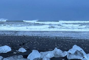 冰岛雷克雅未克往返-纯黄金圈路线-可追极光可多日-包车-精选【专属客服和本地中文司机，一家一团包车】
