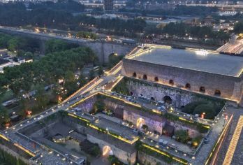 【精品私家团】包车包导游+鸡鸣寺赏花+玄武湖散步+夫子庙【包车导一站式服务，行程灵活随性：拒绝拼团拥挤，专属私家小团享私密游览空间】