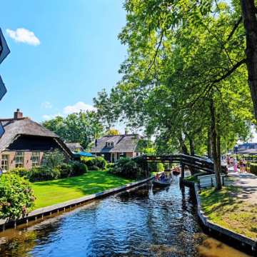 荷兰阿姆斯特丹＋桑斯安斯风车村＋羊角村＋德哈尔古堡一日游