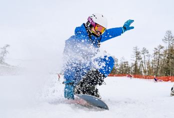 包拼车纯玩|新疆丝绸之路滑雪一日（多个上车地+专业领队）【多个上车地+专业领队+专业师傅+多车型可选+活动时间充足】