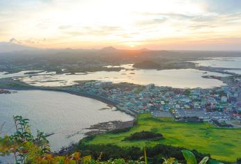 韩国济州市牛岛+城山日出峰+涉地可支+月汀里海边一日游【每日专属服务群，22点前入群集合点3km以内酒店上门接，全程纯玩无购物，服务人员提前一天联系安排。】