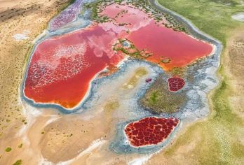 宁夏银川/中卫起止：腾格里沙漠五湖穿越+乌兰湖航拍一日游【精品小团，一单一团，时间自由，独立安排沙漠越野车，精选网红路线，当地老司机向导，技术超棒安全有保障！】