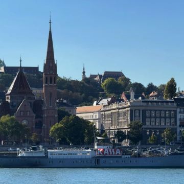 匈牙利布达佩斯-圣安德烈-维谢格拉德-埃斯泰尔戈姆-包车精选