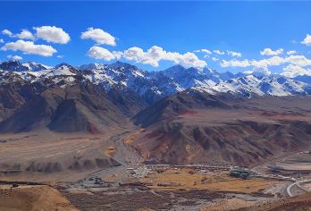 西极时光景区+天山昆仑山交汇+五彩山一日游【大小2团型任选】【[边防证说明]疆内外户籍均可在喀什市免费办理】