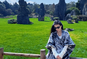 石林+九乡15人内小团【精品小团·纯玩无购物·含特色中餐】【[双景联游]一次行程，尽览石林的奇特喀斯特峰林与九乡神奇的地下溶洞景观】