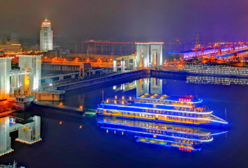 交运长江夜游游船【经典夜游：含豪华游船票+返程大巴】【[精心服务]24小时客服在线服务，随时专业解答三峡旅游知识】