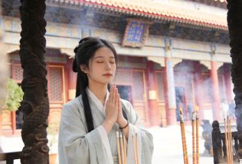 北京雍和宫半日游-当天可定-含门票精讲-导游带您走进佛缘圣地【[祈福之旅]汉族地区佛教全国重点寺院，藏传艺术博物馆，儒释道三观汇集，希望有缘的你所愿皆所得】