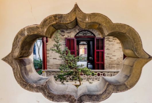 【含门票】扬州个园文史大咖包团2H人工讲解【[大咖讲师]文史大咖深度讲解个园，全程精华讲解，拒绝走马观花】