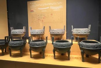 西安博物院+碑林+ 赠送外观西安城墙讲解 一日游【精品小团】【无购物】