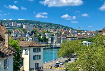 从班霍夫大街到瑞吉山：苏黎世湖、巧克力与老城全解锁【包车游不拼车/中文司机服务/景点可自由选择】