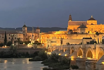 西班牙科尔多瓦王宫+百花巷【中文司机/可订多日】【免费量身定制行程，多日行程包车巨惠！详情可咨询客服人员！】