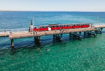 圣诞必囤满减 珀斯 玛格丽特河+巴瑟尔顿栈桥一日游中英文团【[西澳/玛格丽特河/妻子浪漫旅行同款/千与千寻海上火车/可选酒庄含午餐/中文司导]】