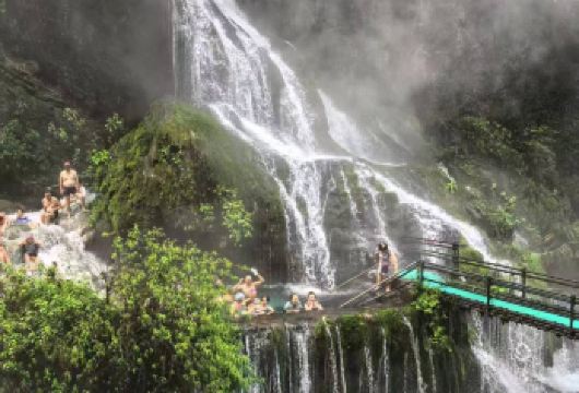 螺髻山温泉瀑布一日游【直通车+指定接送+门票+温泉+观光车】【直达景区方便快捷】