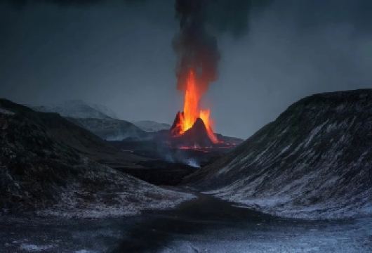 冰岛雷克雅未克-蓝湖+黄金圈路线-可追极光包车-精选【专属客服和本地中文司机，一家一团包车】