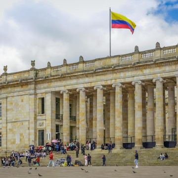 【中文司机包车】哥伦比亚波哥大黄金博物馆+蒙塞拉特山+祖母绿