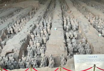 秦始皇兵马俑+《驼铃传奇》秀一日游【双景区套票/可选场次】【[无忧出行]免预约排队，快速入园，赠送兵马俑人工讲解+无线耳麦使用】