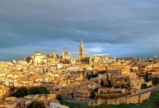 西班牙托莱多古城一日游【托莱多景点任选/中文司机/私家包车】【免费量身定制行程，多日行程包车巨惠！详情可咨询客服人员！】