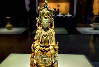 景德镇中国陶瓷博物馆半日游【含耳麦+入园预约+导游人工讲解】【本地专业导游讲解+博物馆门票赠送】