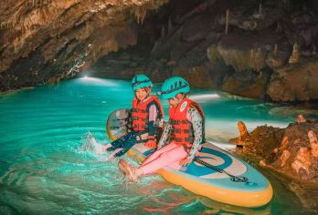 【户外探险-亲子探洞】贵阳黄龙洞探洞体验一日游【品稻田咖啡】【贵州避暑探洞，溶洞浆板，洞内溯溪】