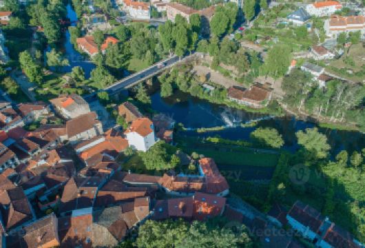 里贝拉萨克拉一日游：锡尔河游船+阿拉里兹古镇+修道院探秘【乘船穿越壮丽锡尔河峡谷，欣赏“英雄式葡萄园”梯田奇观，感受自然与人文的完美融合。】