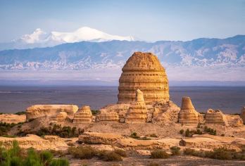 【天佑优品】敦煌榆林窟+锁阳城+西晋墓等一日游/24h接机站【[天佑优品]24h接站/上门接送/餐包瓶装水】