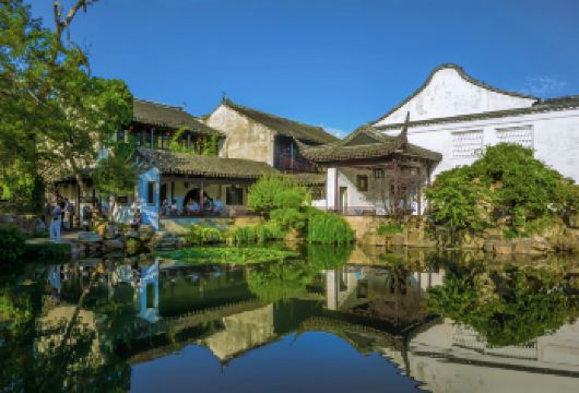 上海：苏州高铁全包一日游【在苏州全包导游一日游中体验远离上海的宁静之旅。乘坐子弹头列车前往这座风景如画的河畔城市】