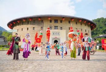 福建土楼(永定南靖云水谣)一日游【景点任选  纯玩口碑服务】【自由行纯玩不购物｜独立一对一｜私家定制，独立包车】