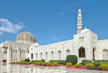 【中文司导包车游】马斯喀特苏丹皇宫+米拉尼堡+苏丹卡布斯大清【中文司机+酒店接送+贴心管家[畅游80+国家，800+城市]】