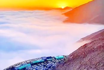 青海湖+拉脊山+日月山一日游【日出de浪漫｜市区接送小团】【市区内酒店接送；专注小团商务出游，深挖热门线路的精致路线，小众出行；】