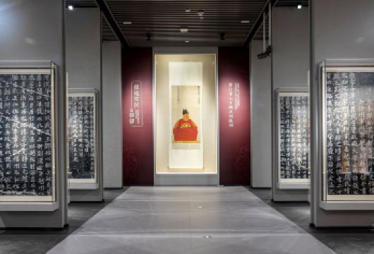 浙江省博物馆+导游讲解半日(2-18人团)可选上午场或下午场【[大咖讲解]博物馆培训持证导游员・深度讲解ღ带您探索吴越文化历史长河】