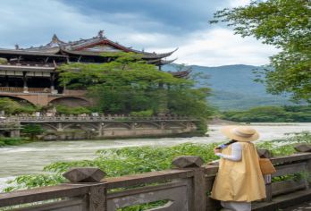 8人小团无自费•都江堰秦堰楼+青城山+蓝眼泪+仰天窝+钟书阁【[蓉城蜀韵]自营精致小团，没有传统小团陋习，品质保证，100%本地土著接待，必须耍巴适！】