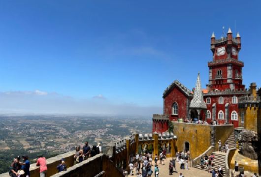 葡萄牙里斯本往返-辛特拉+罗卡角+地狱之口一日游  中文司导【服务时间：全天服务时间10小时，包括往返接送、景点参观及用餐时间；】