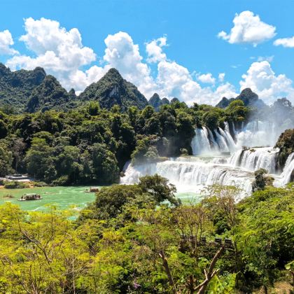 崇左德天瀑布景区+古龙山大峡谷一日游【8人小团/私家团可选】