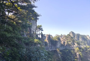 临安大明山、探秘矿洞小火车一日【奇松、怪石、云海、雾山云海】