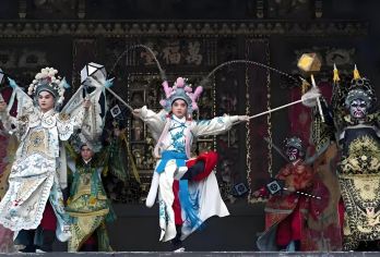 【岭南佛山，醒狮腾跃】祖庙+岭南天地+清晖园+华盖路一日游【丨武术之乡：祖庙，观赏醒狮腾跃与粤剧开嗓丨岭南四大园林之一：清晖园，一步一景丨美食之路:华盖路步行街】