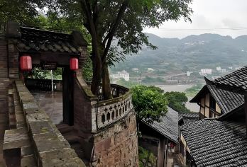 重庆出发：泸州老窖景区+太平古镇一日游（可选英文导游）【洞藏国窖 | 四渡赤水 | 专车接送 | 行程可调 | 可定制行程】