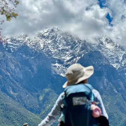 中虎跳+虎跳峡徒步专线车【丽江/香格里拉出发直达徒起步点】