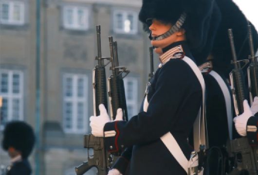 丹麦哥本哈根-卡隆堡宫/赫尔辛格-可多日/包车【精选老司机】【包车一日游，解锁旅行新方式！独立车辆配备经验丰富的老司机，为您量身打造专属行程。】