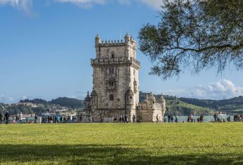 葡萄牙:里斯本经典1日游/半日游｜包车日游 /出海拼团可选※【「大航海时代的活化石」｜贝伦塔+发现者纪念碑，触摸葡萄牙的「黄金航海史」】