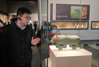 【代约门票+独立成团】江西省博物馆人工精讲/可拼可包/含耳麦【[讲解团队]他们博古通今，幽默睿智，善于挖掘文物背后的故事，用有趣的方式还原历史真相！】